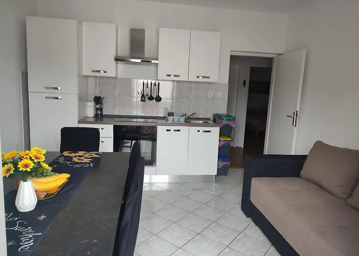 Luka Apartament Rab Town